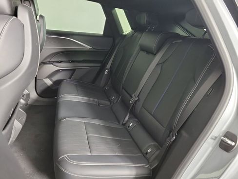 Used 2024 Cadillac Lyriq Sport RWD image 10