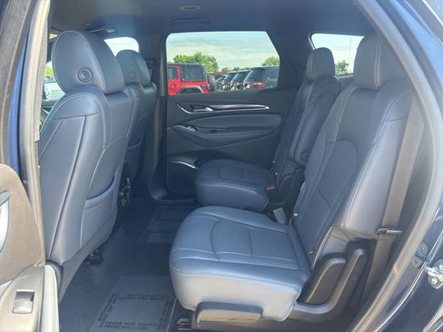 Used 2024 Buick Enclave Essence w/ Technology Package AWD/4WD image 18