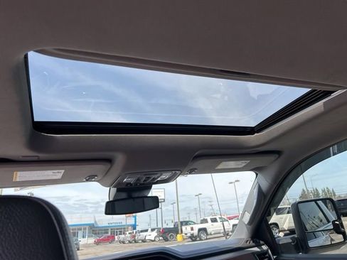 Used 2024 GMC Sierra 2500 Denali image 6