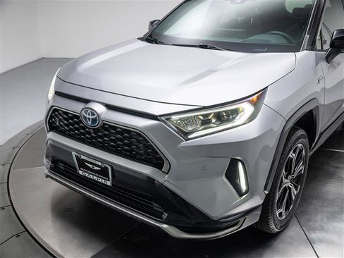 Used 2021 Toyota RAV4 XSE w/ Premium Package image 9