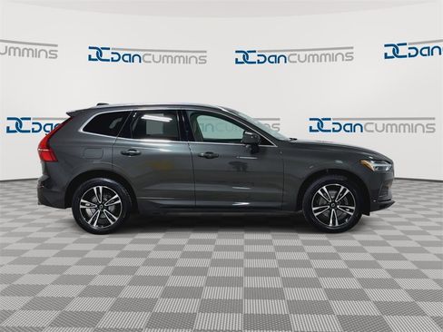 Used 2020 Volvo XC60 T5 Momentum image 9