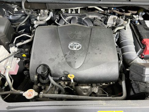 Used 2021 Toyota Highlander Platinum AWD/4WD image 32