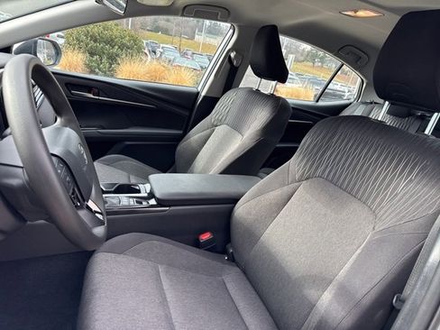 Used 2025 Toyota Camry LE image 21