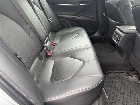 Used 2018 Toyota Camry XSE FWD image 18
