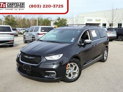 Certified 2023 Chrysler Pacifica Limited