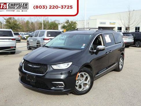 Certified 2023 Chrysler Pacifica Limited image 1