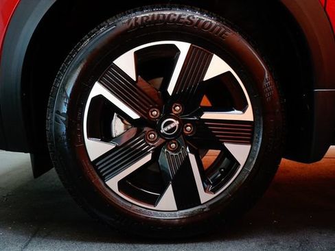 Certified 2025 Nissan Kicks SV AWD/4WD image 66