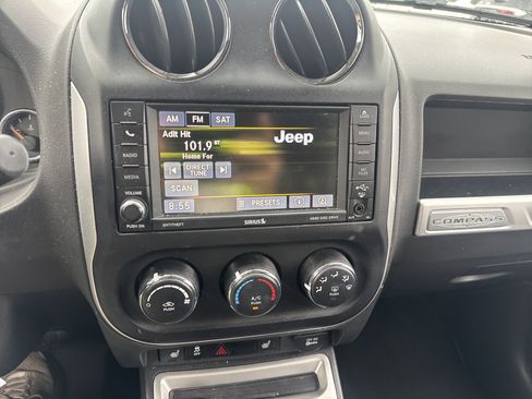 Used 2016 Jeep Compass High Altitude AWD/4WD image 23