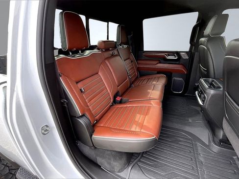 Used 2024 GMC Sierra 2500 Denali Ultimate image 28