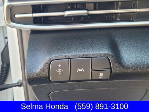 Used 2021 Hyundai Elantra SEL image 24