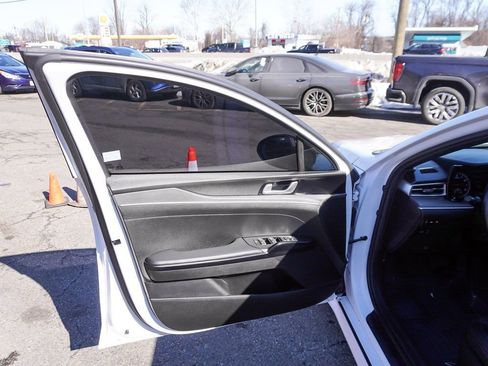 Used 2023 Kia K5 GT-Line image 22