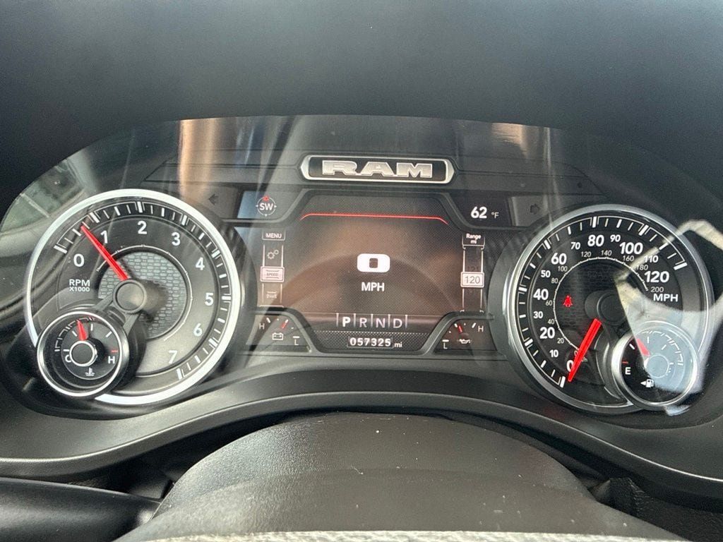 Used 2022 RAM 1500 Big Horn AWD/4WD image 30