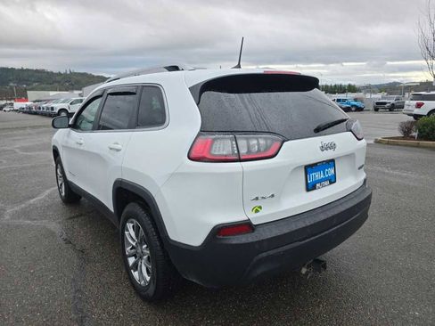 Used 2021 Jeep Cherokee Latitude Plus image 3