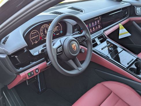 New 2026 Porsche Panamera image 4
