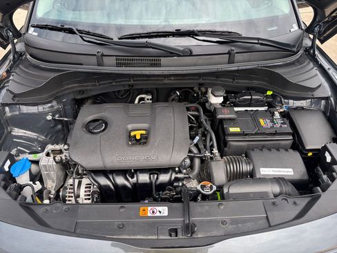 Used 2025 Kia Soul LX w/ LX Technology Package FWD image 30
