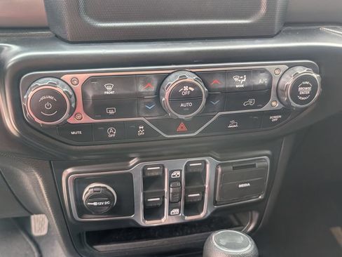 Used 2022 Jeep Wrangler Unlimited Sport AWD/4WD image 10