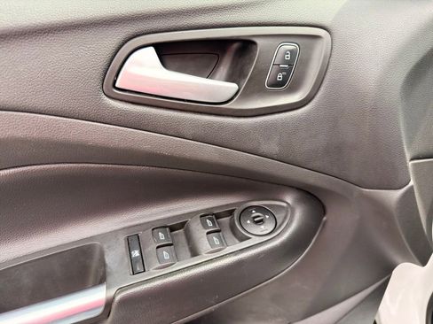 Used 2017 Ford Escape SE AWD/4WD image 18