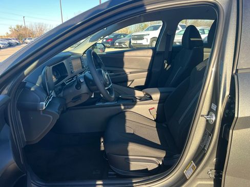 New 2026 Hyundai Elantra SE image 21