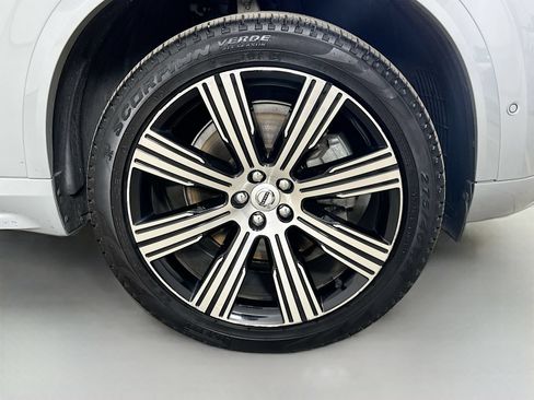 Used 2025 Volvo XC90 B6 Plus w/ Protection Package Premier AWD/4WD image 10