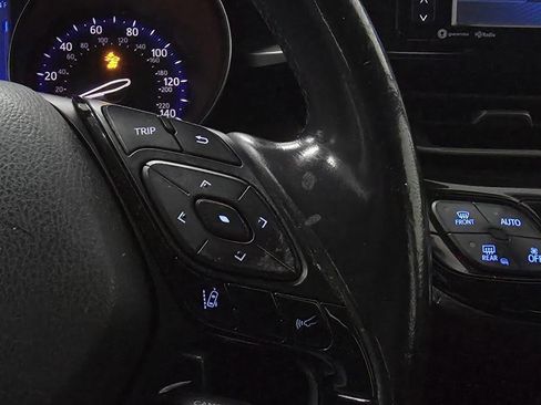 Used 2018 Toyota C-HR XLE image 16