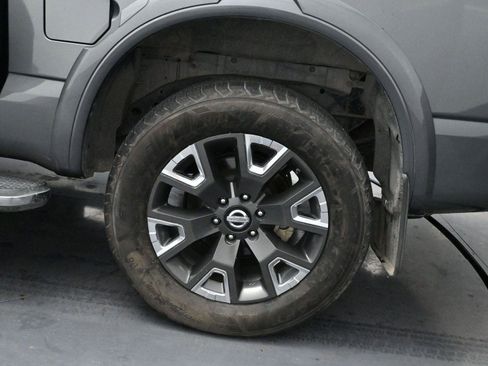 Used 2021 Nissan Titan Platinum Reserve w/ Moonroof Package image 40