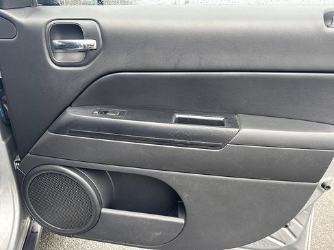 Used 2016 Jeep Patriot Sport w/ Power Value Group image 21