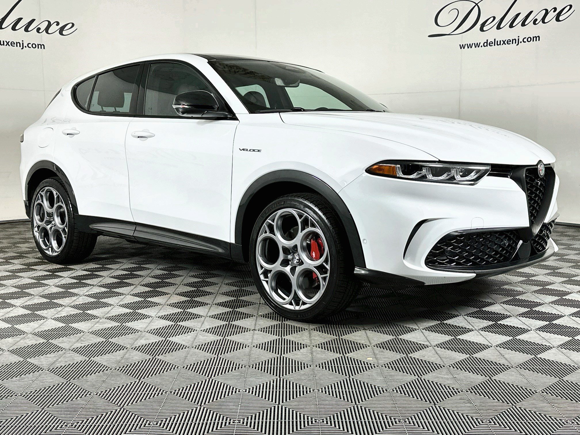 Used 2024 Alfa Romeo Tonale Veloce AWD/4WD image 1