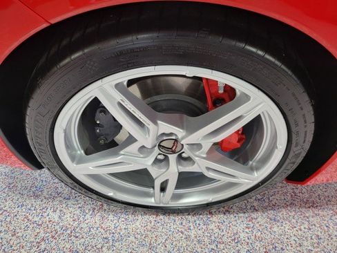 Used 2024 Chevrolet Corvette Stingray Premium Conv w/ Z51 Performance Package image 13