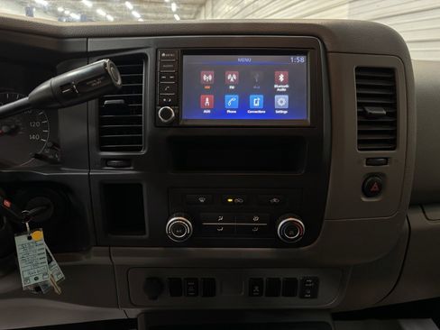 Used 2021 Nissan NV 2500 SV image 18