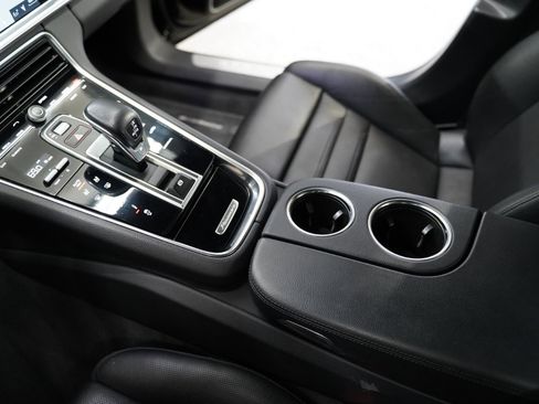 Used 2019 Porsche Panamera 4 Executive image 20