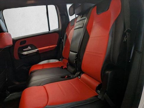 New 2025 Mercedes-Benz GLB 35 AMG 4MATIC image 13