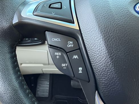 Used 2020 Ford Edge Titanium w/ Equipment Group 301A AWD/4WD image 19