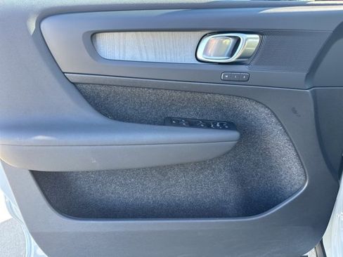 Certified 2025 Volvo XC40 B5 Plus image 16