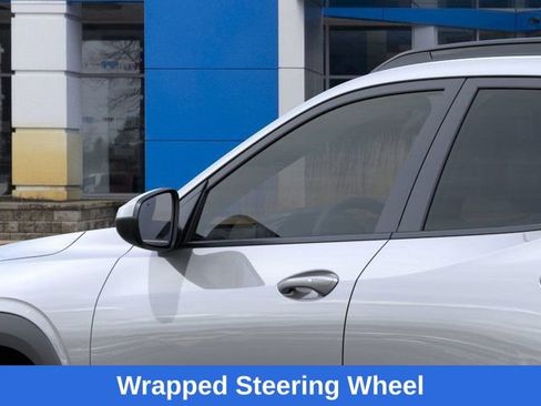 New 2026 Chevrolet Trax LT w/ Driver Confidence Package image 13