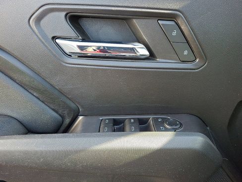 Used 2023 Chevrolet Colorado LT image 11