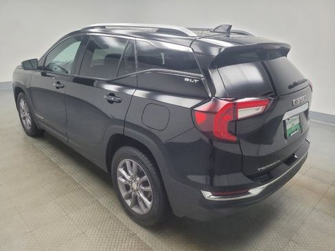 Used 2023 GMC Terrain SLT image 3