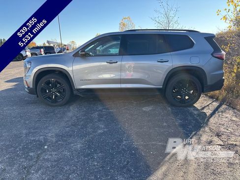 Used 2025 GMC Acadia Elevation w/ Black Edition image 7
