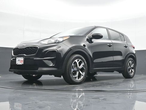 Used 2020 Kia Sportage LX image 17