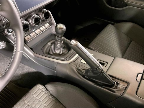 Used 2025 Toyota GR86 w/ ALL Weather Mat Package (TMS) RWD image 13