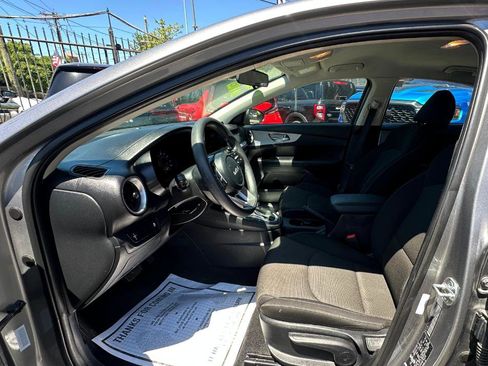 Used 2024 Kia Forte LXS FWD image 19
