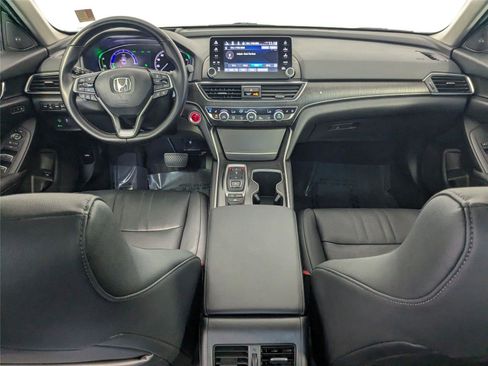 Used 2020 Honda Accord Touring image 7