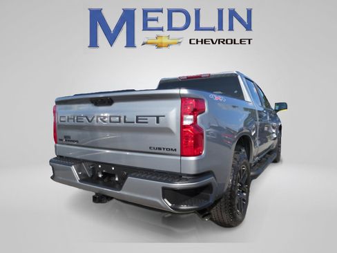 Used 2025 Chevrolet Silverado 1500 Custom w/ Turbomax Blackout Package AWD/4WD image 8