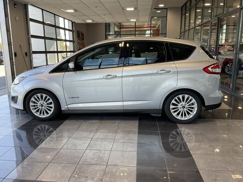 Used 2017 Ford C-MAX SE w/ Equipment Group 201A image 4