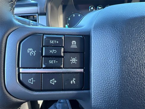 Used 2025 Ford F150 Lariat w/ Equipment Group 501A Mid image 16