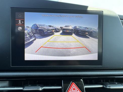 Certified 2024 Kia Niro LX image 29