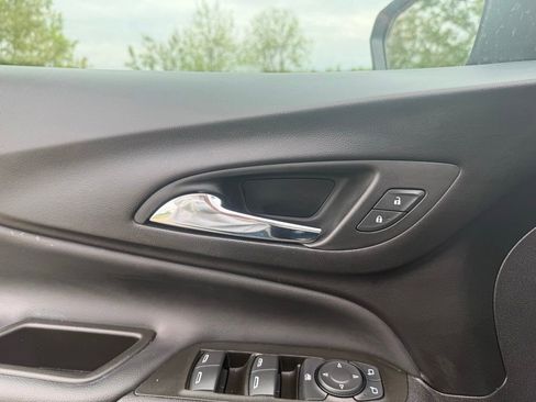 Used 2024 Chevrolet Equinox LT FWD image 26