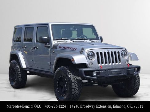 Used 2015 Jeep Wrangler Unlimited Rubicon AWD/4WD image 3