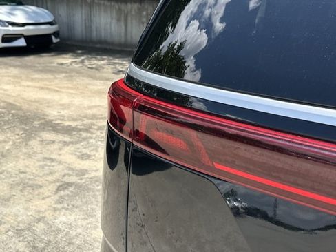 Certified 2024 Kia Carnival LX FWD image 23