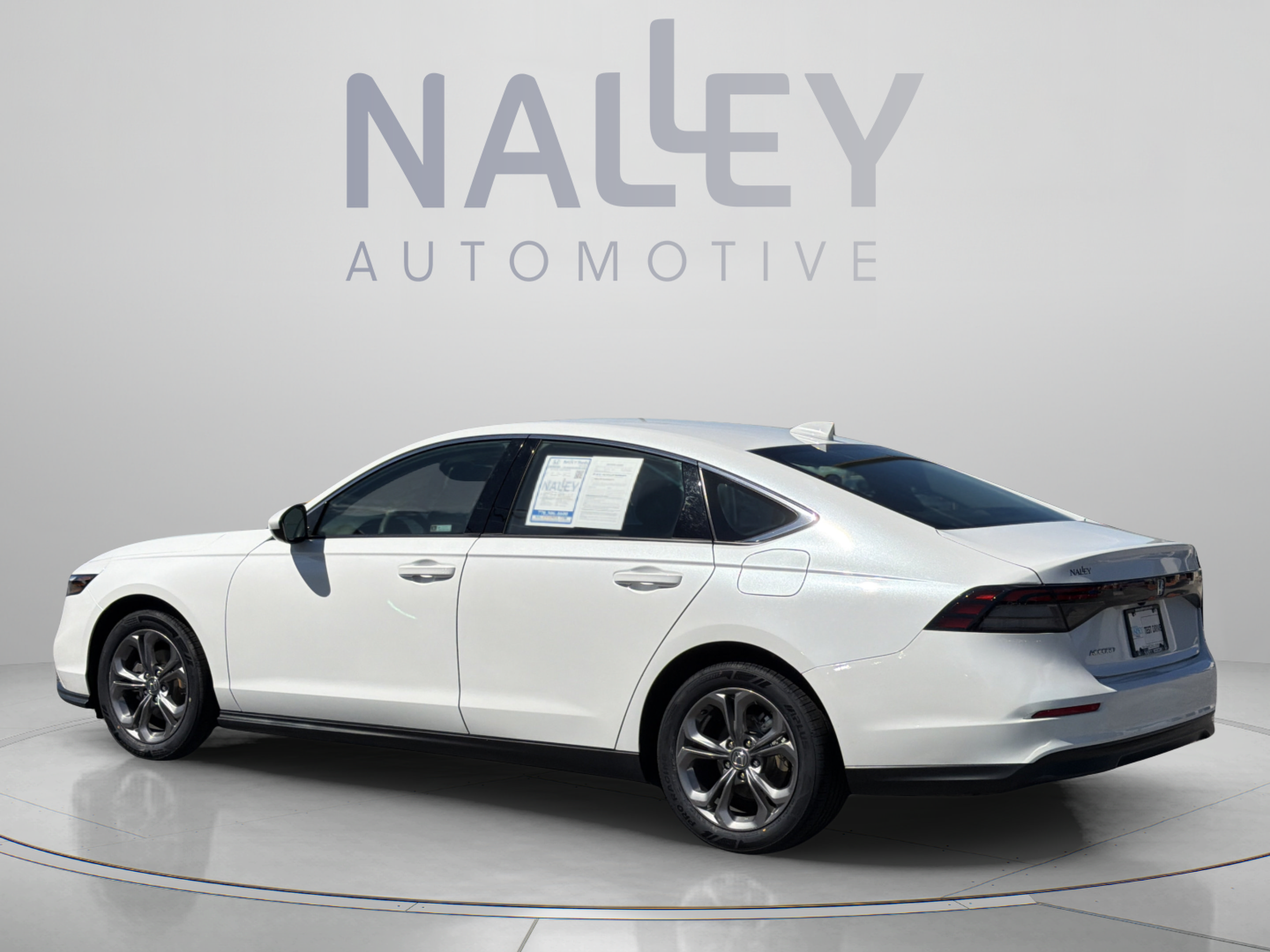 Used 2024 Honda Accord EX image 3
