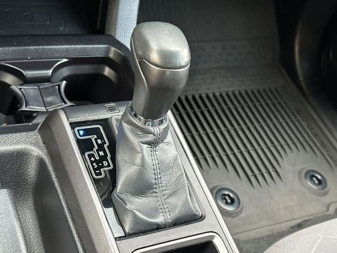 Used 2022 Toyota Tacoma TRD Off-Road w/ Technology Package image 22